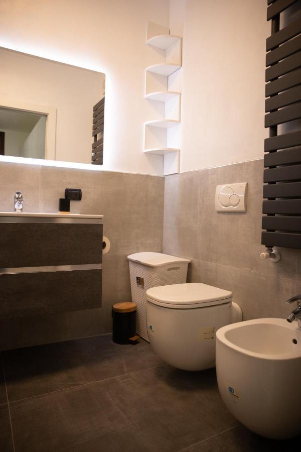 Appartamento Sweet House Meda Milano Esterno foto