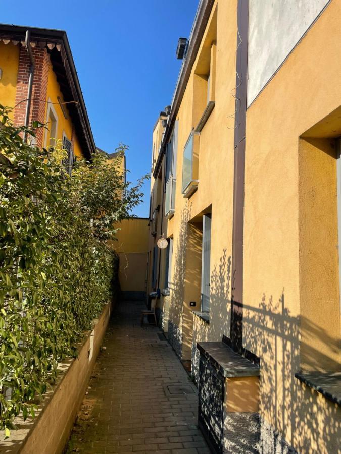 Appartamento Sweet House Meda Milano Esterno foto
